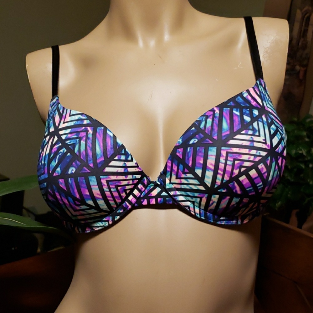 PINK Victorias Secret Push up Bra 32D